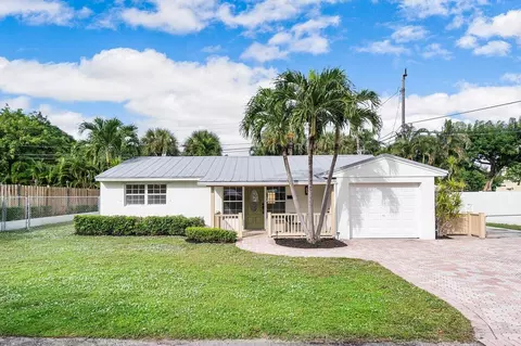 1831 Kathy Ln, North Palm Beach, FL 33408