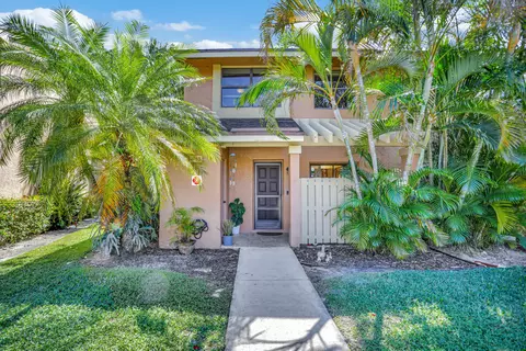 3765 Carambola Cir N #2813, Coconut Creek, FL 33066