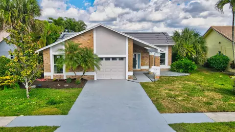 10077 Camelback Ln, Boca Raton, FL 33498