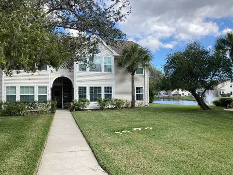 1860 Waterford Dr #253, Vero Beach, FL 32966