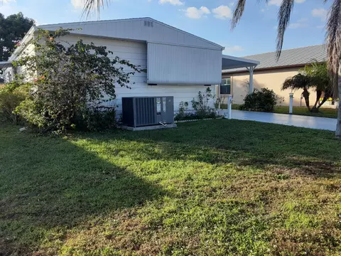 5 Huarte Way, Port Saint Lucie, FL 34952