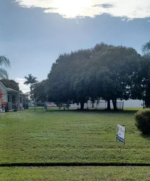 2240 SE Baron St, Port Saint Lucie, FL 34952