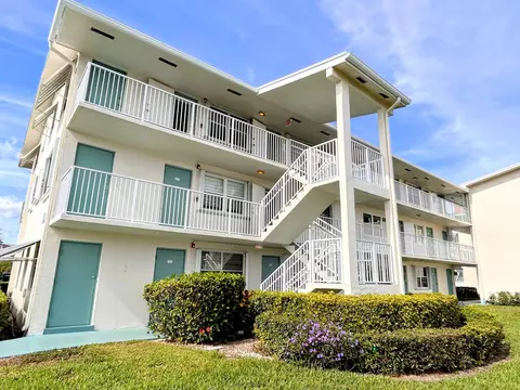 210 Horizons E #102, Boynton Beach, FL 33435