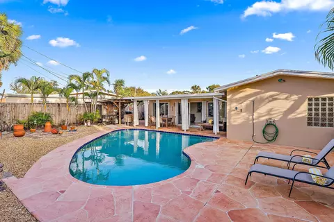 445 Riverside Dr, Palm Beach Gardens, FL 33410