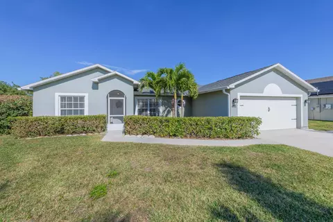 405 SW Alcan Dr, Port Saint Lucie, FL 34953