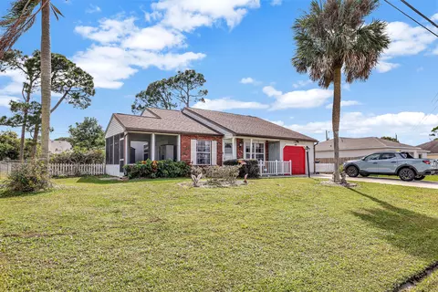 2292 SE Melaleuca Blvd, Port Saint Lucie, FL 34952
