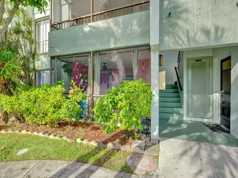 4060 N Pine Island Rd #1E, Sunrise, FL 33351