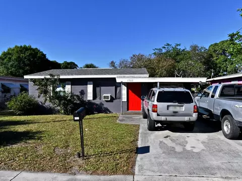 1707 N 13th St, Fort Pierce, FL 34950