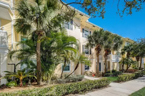 245 Murcia Dr #203, Jupiter, FL 33458