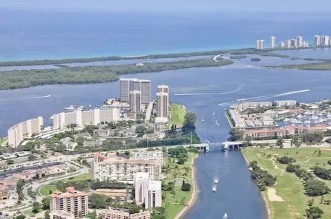 134 Lakeshore Dr #415, North Palm Beach, FL 33408