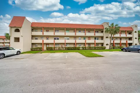 3051 Sunrise Lakes Dr #102, Sunrise, FL 33322