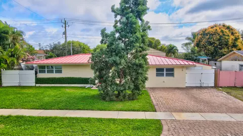 4686 NW 2nd Ct, Boca Raton, FL 33431