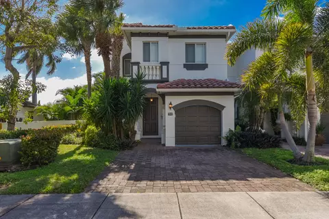 2040 Murano Bay Dr, Boynton Beach, FL 33435