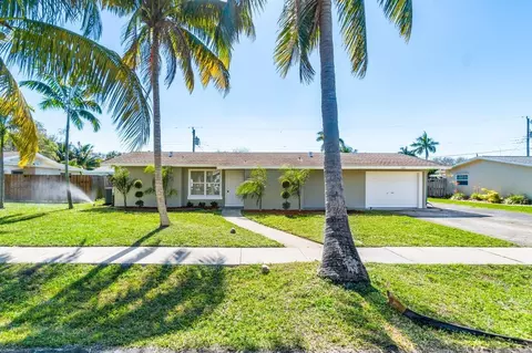 1005 Coral Ct, Boynton Beach, FL 33426