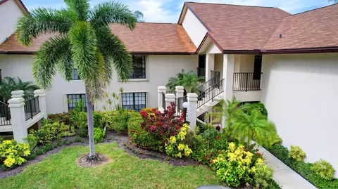 3459 Jog Park Dr, Greenacres, FL 33467