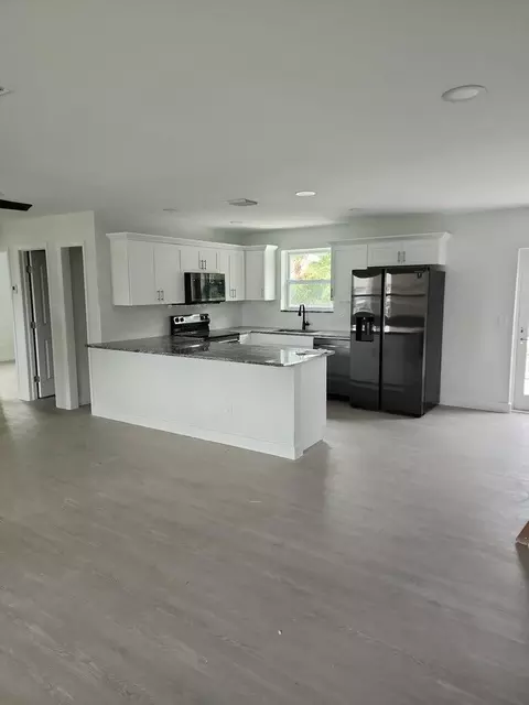 704 Oklawaha St, Jupiter, FL 33458