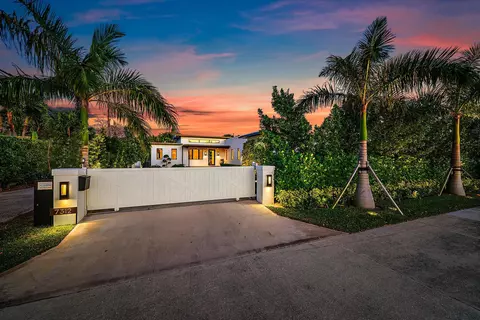 7312 S Olive Ave, West Palm Beach, FL 33405