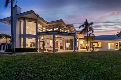 3205 St Charles Pl, Boca Raton, FL 33434