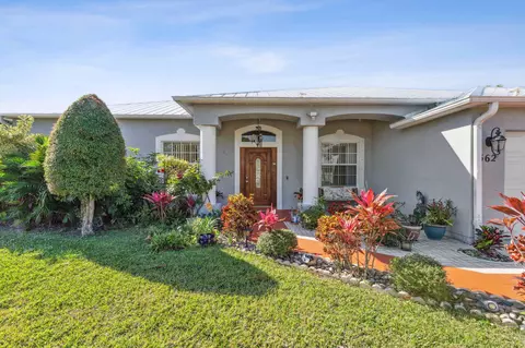 562 SW Duxbury Ave, Port Saint Lucie, FL 34983