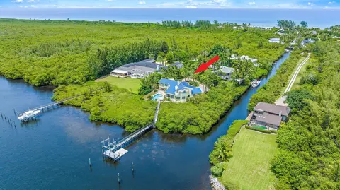 101 Harbor Way, Jupiter Island, FL 33455