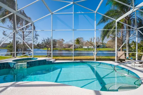 2096 NW Marsh Rabbit Ln, Jensen Beach, FL 34957
