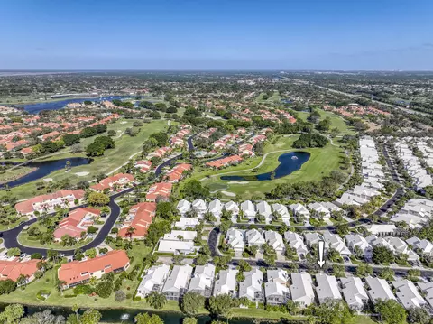 11 Brighton Ct, Palm Beach Gardens, FL 33418