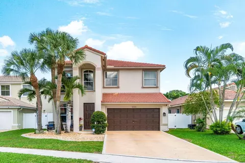 5105 Prairie Dunes Village Cir, Lake Worth, FL 33463