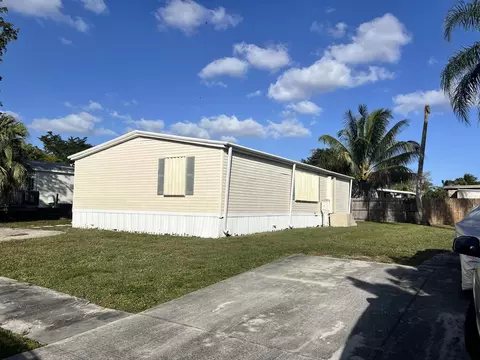 22868 Cascade Pl, Boca Raton, FL 33428