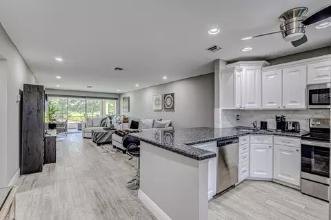 11800 Avenue Of Pga #15, Palm Beach Gardens, FL 33418
