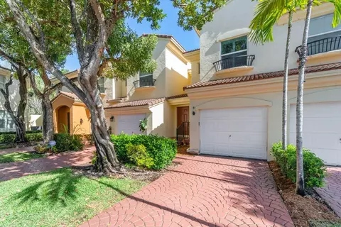 2984 Deer Creek Country Club Blvd, Deerfield Beach, FL 33442