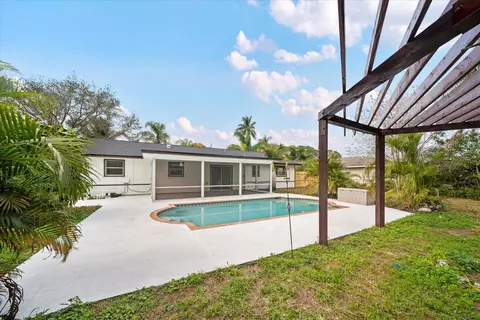 1441 SE Sandia Dr, Port Saint Lucie, FL 34984