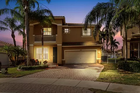 6869 Carolyn Way, Lake Worth, FL 33463