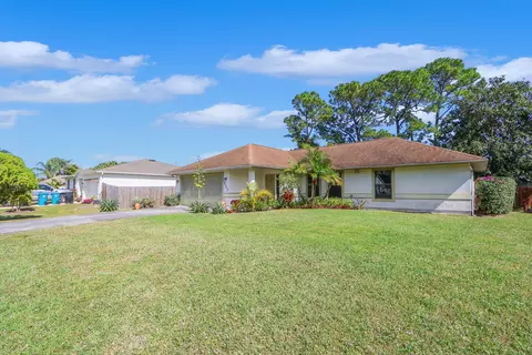 952 SW Commonwealth Rd, Port Saint Lucie, FL 34953