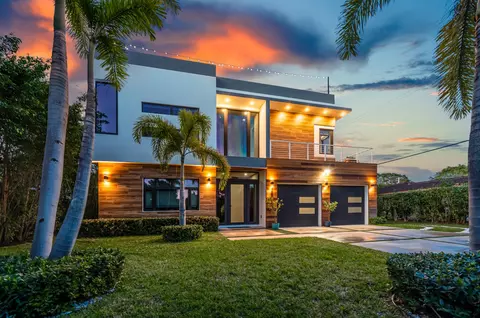709 NW 6th Dr, Boca Raton, FL 33486