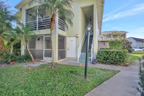 12096 Alternate A1a #F-7, Palm Beach Gardens, FL 33410