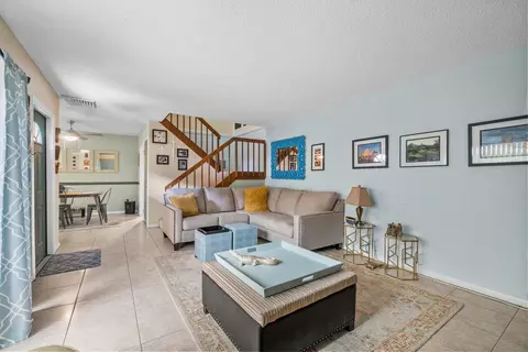 2120 21st Ln, Palm Beach Gardens, FL 33418