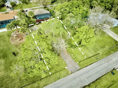 1681 Seahouse St, Sebastian, FL 32958