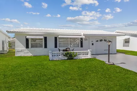 121 SW 8th Pl, Boynton Beach, FL 33426