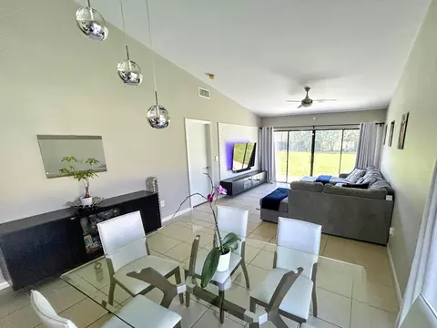 10323 Boca Bnd W #K6, Boca Raton, FL 33428