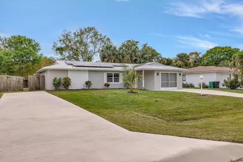 7505 Kenwood Rd, Fort Pierce, FL 34951