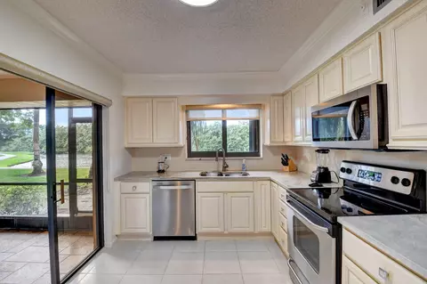 17300 Boca Club Blvd #1204, Boca Raton, FL 33487