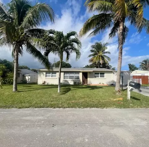 4427 S Mary Cir, Palm Beach Gardens, FL 33410