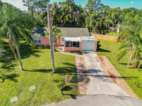 124 SE Aldea Ct, Port Saint Lucie, FL 34952