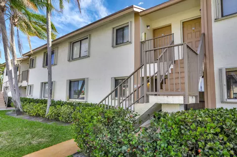 152 NW 60th Ave #5-3, Margate, FL 33063