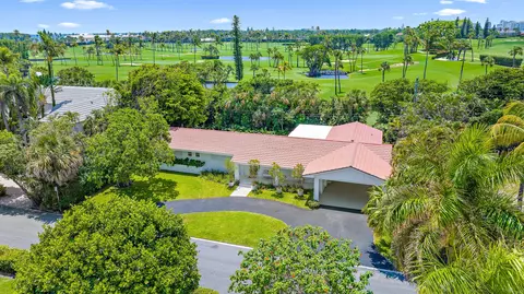 250 Bahama Ln, Palm Beach, FL 33480