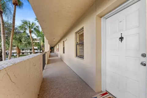 3050 NW 42nd Ave #C204, Coconut Creek, FL 33066
