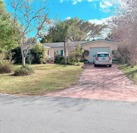 1160 SE 12th St, Stuart, FL 34996