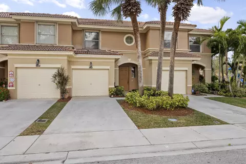 302 River Bluff Ln, Royal Palm Beach, FL 33411