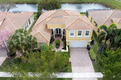 8756 Via Prestigio E, Wellington, FL 33411