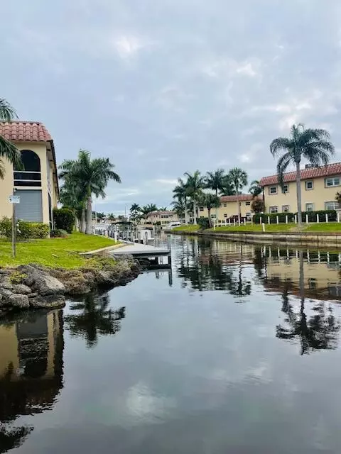 2600 S Kanner Hwy #T3, Stuart, FL 34994